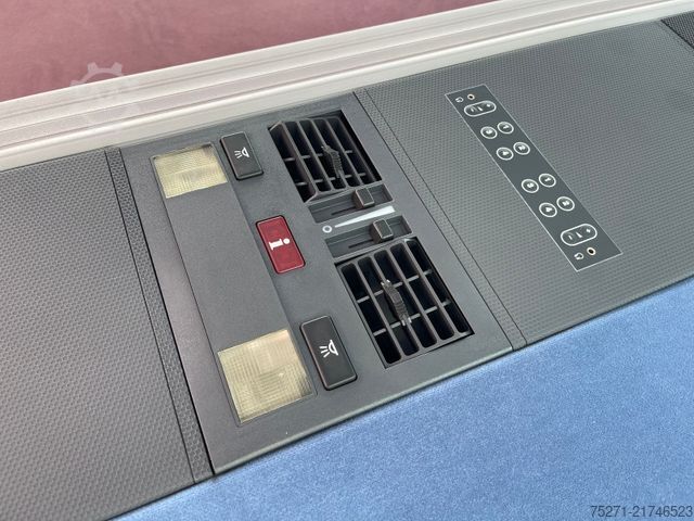 Reisebus MERCEDES-BENZ O 404 10 RHD A