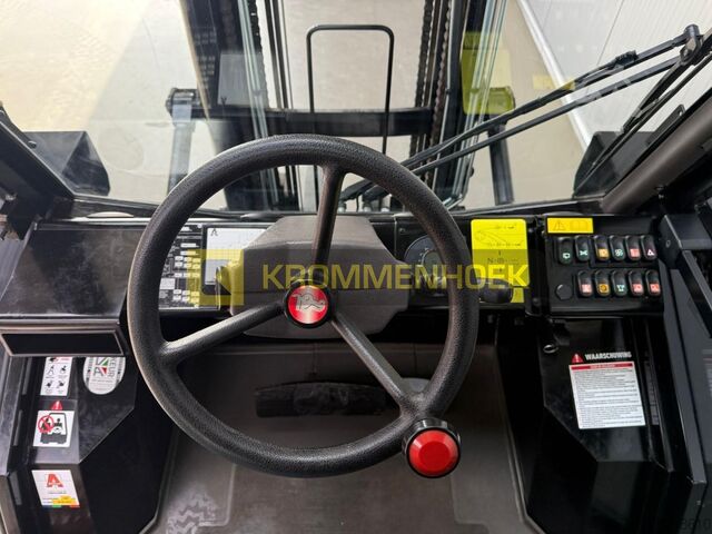 Rough terrain forklift Manitou M30-4