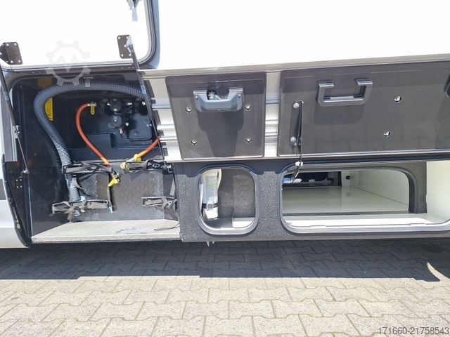 Integriertes Wohnmobil HYMER/ERIBA B-Klasse ML I BlackLine 780 HUBSTÜTZEN+Autarkie