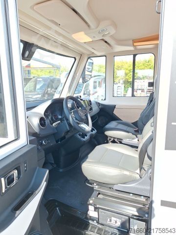 Integriertes Wohnmobil HYMER/ERIBA B-Klasse ML I BlackLine 780 HUBSTÜTZEN+Autarkie
