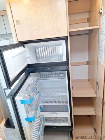 Integriertes Wohnmobil HYMER/ERIBA B-Klasse ML I BlackLine 780 HUBSTÜTZEN+Autarkie