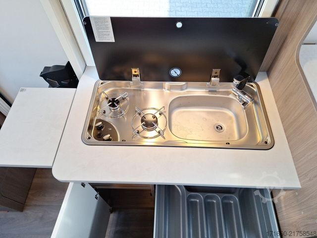 Teilintegriertes Wohnmobil CARADO V 347