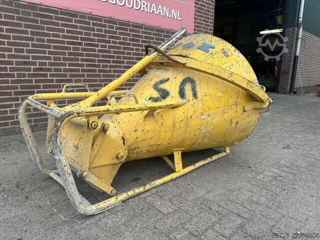 Concrete mixer  