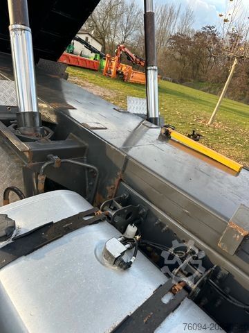 LKW mit Pritsche (offen) VOLVO FMX 420 8x4 Montagekran 29m + JIB+Seilwinde