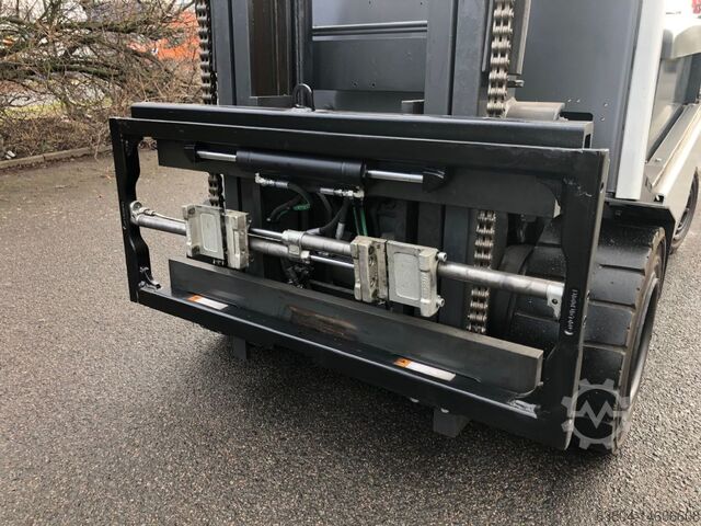 Elektro 4 Rad-Stapler UniCarriers G1Q2L30Q (QX2-30H)