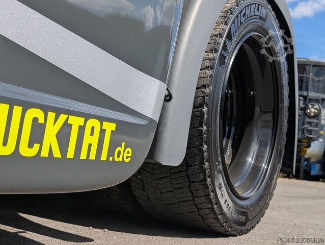 Volume tractor unit MAN TGX 18.520 LL SA Voll-Ausstattung, Hub-Kupplung