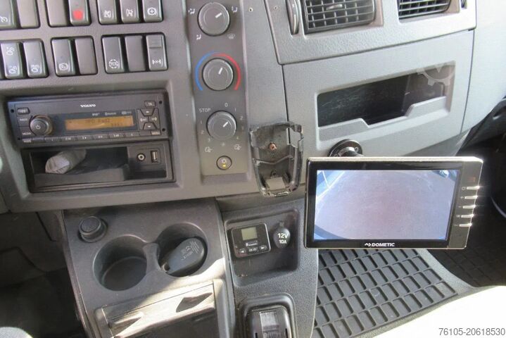 Box body Volvo FL 250 Bakwagen + 6 deuren + Laadklep 2000 kg