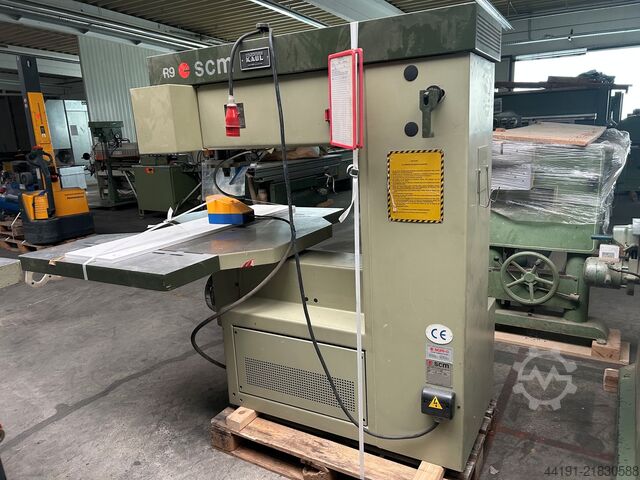 Router SCM R 9 SCM R 9