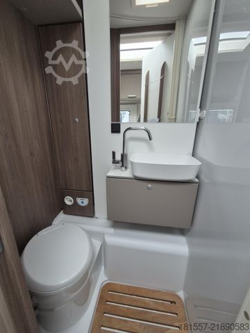 Semi-integrated camper CARADO Edition25 T Ford 338