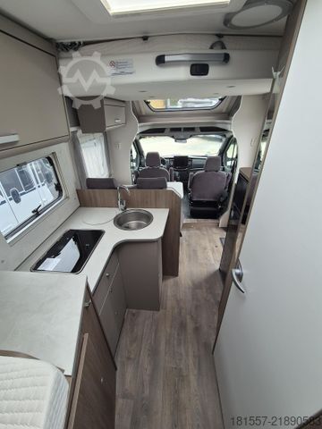 Semi-integrated camper CARADO Edition25 T Ford 338