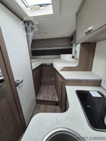 Semi-integrated camper CARADO Edition25 T Ford 338