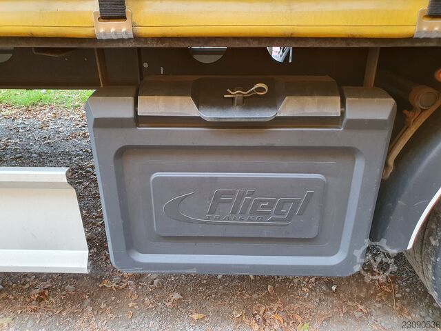 Flatbed curtainsider semi-trailer Fliegl Mega Runner "Twin 200"