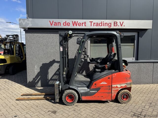 Linde H20T-01 Triplex 460 Freelift / Sideshift / Fork Positioner LPG 2016 LINDE H20T-01 Triplo 460 Freelift / Sideshift / Vorkversteller LPG 2016