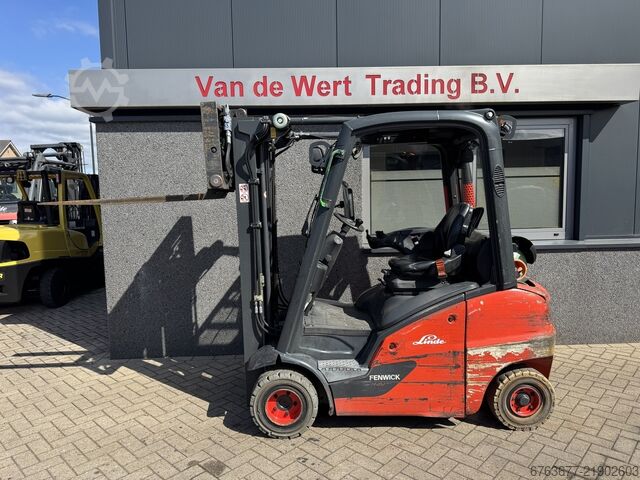 Linde H20T-01 Triplex 460 Freelift / Sideshift / Fork Positioner LPG 2016 LINDE H20T-01 Triplo 460 Freelift / Sideshift / Vorkversteller LPG 2016