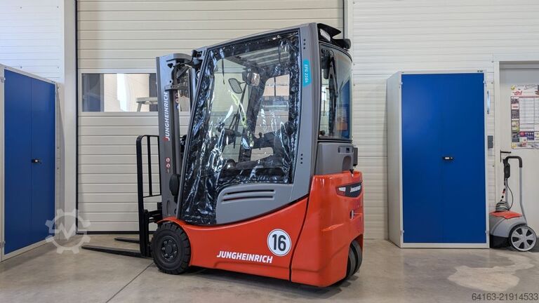 Electric 3-wheel forklift Jungheinrich EFG 216k neuwertig