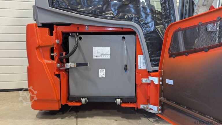 Electric 3-wheel forklift Jungheinrich EFG 216k neuwertig