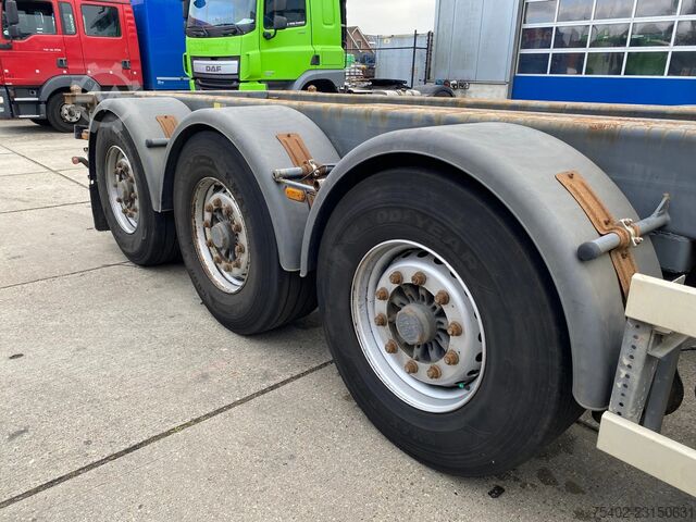 Renders Euro 800 / 2x Extendable / 1x Lift Axle / Disc Brakes Renders Euro 800 / 2x Extendable / 1x Lift Axle / Disc ...