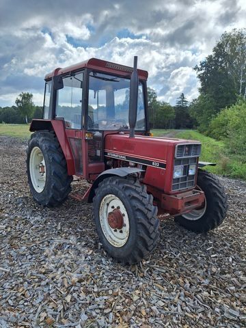 Traktor IHC 833 Allrad Kabine