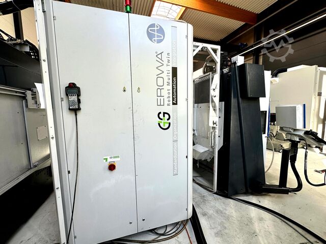 Vertikale Bearbeitungszentren + Roboter Mikron HSM 600 U + 400 U + Robot