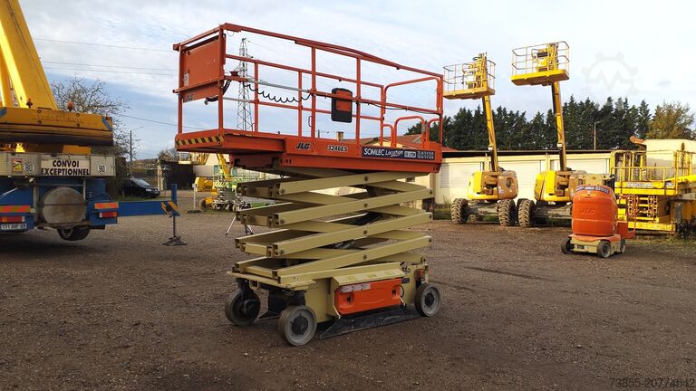 Scherenhubtisch JLG 3246ES (9,68m)