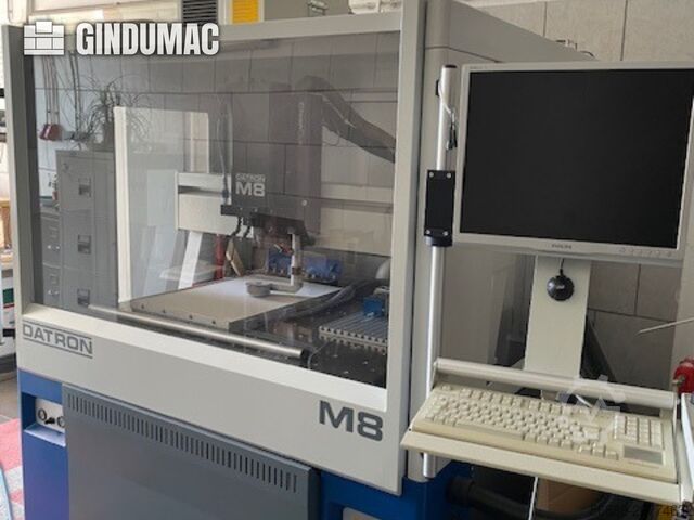 VERTIKALES BEARBEITUNGSZENTRUM Datron M8