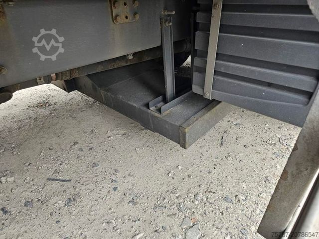 Beverage truck SCANIA P400 mit Orten Schwenkwand und Orten Schwenkwand