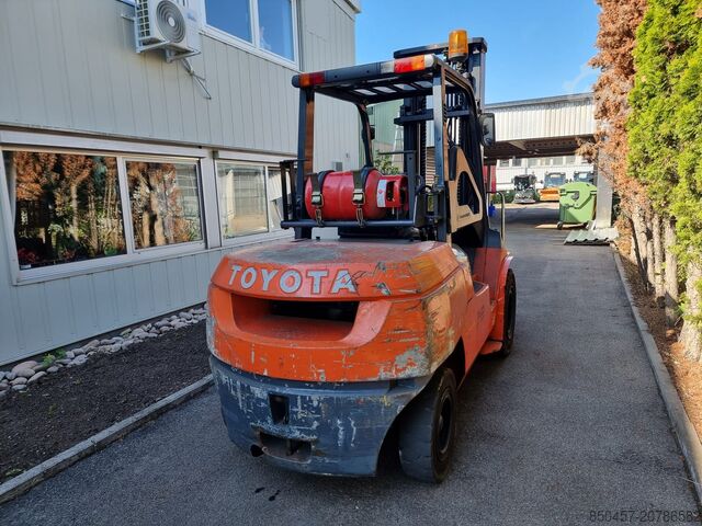 LPG Forklifts Toyota 02-7FGA50