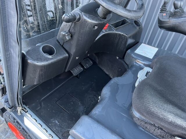 Electric 3-wheel forklift Linde E16C-02