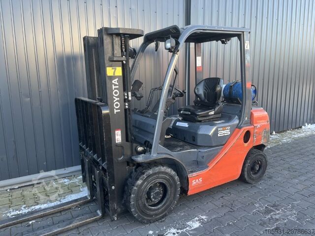 LPG Forklifts Toyota 8FGF25