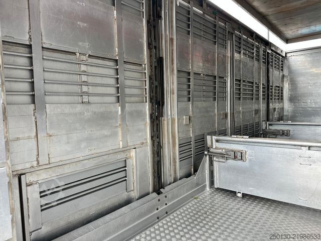 Cattle truck MERCEDES-BENZ Actros 2545 L 3.Stock KABA Hubdach ACC LDW NLA
