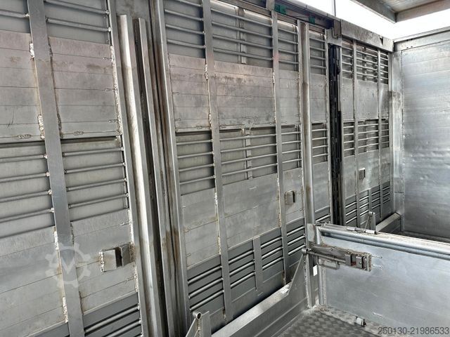 Cattle truck MERCEDES-BENZ Actros 2545 L 3.Stock KABA Hubdach ACC LDW NLA