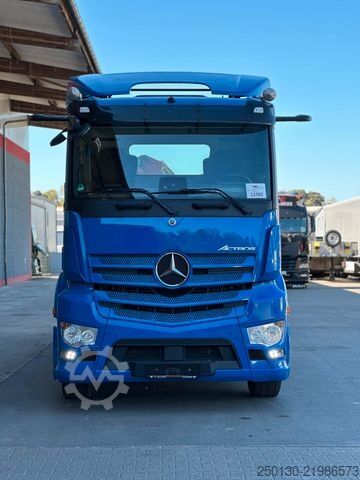 Flatbed truck MERCEDES-BENZ Actros 2551 6x2 LL/PALFINGER+ Ackermann AH/ Glas