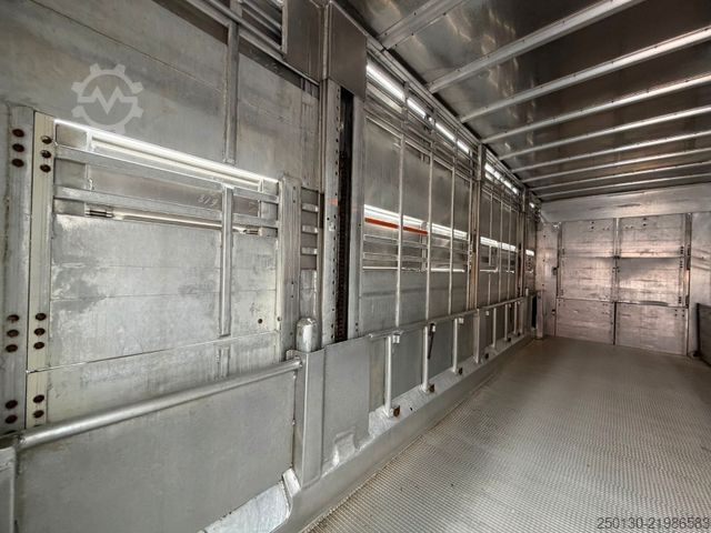 Horse transport trailer PEZZIOLI RBA 31 3.Stock + Aggregat/Hubdach/Rampe