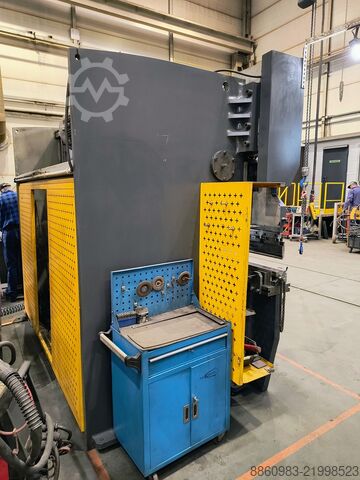 Press brake 160T/3M MTP Poland Metal Technics 3200/160 E200