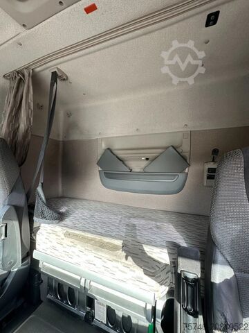 Plane DAF XF 106.440 DAF XF 106 440 BL 4x2 *SpaceCab *Pri...