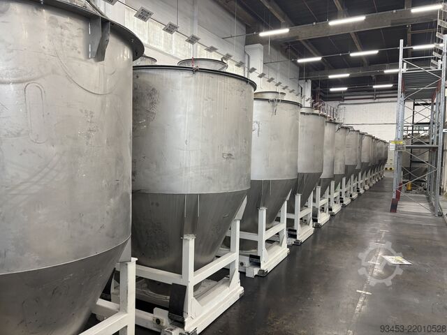 Stainless steel storage tank  