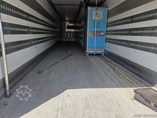 Reefer semitrailer SCHMITZ CARGOBULL Tiefkühler, 3 Kammern, Lenkachse, Carrier Vector