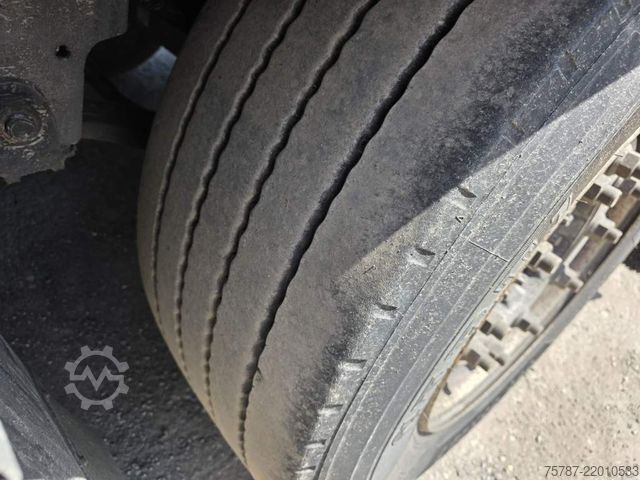 Reefer semitrailer SCHMITZ CARGOBULL Tiefkühler, 3 Kammern, Lenkachse, Carrier Vector
