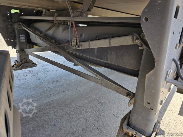 Reefer semitrailer SCHMITZ CARGOBULL Tiefkühler, 3 Kammern, Lenkachse, Carrier Vector