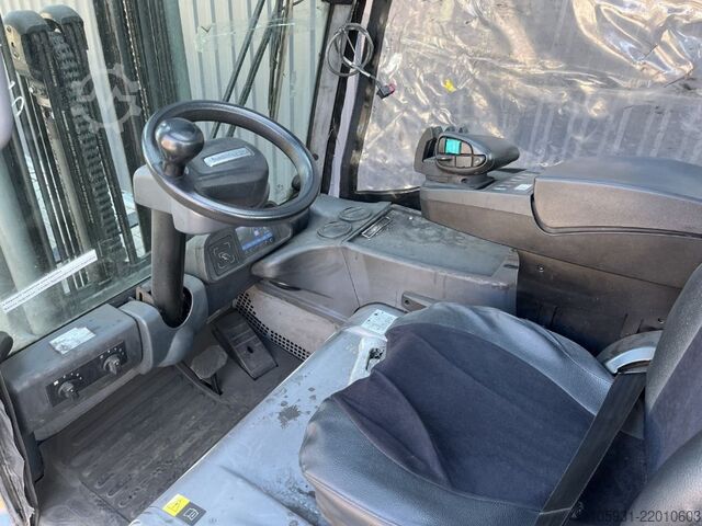 Electric 4-wheel forklift Jungheinrich EFG320