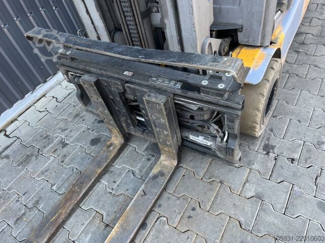 Electric 4-wheel forklift Jungheinrich EFG320