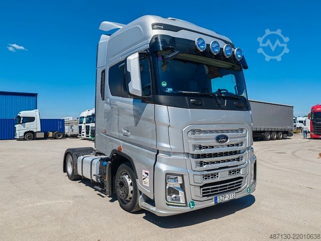 Volume tractor unit FORD F-MAX 500 LUXURY Mega