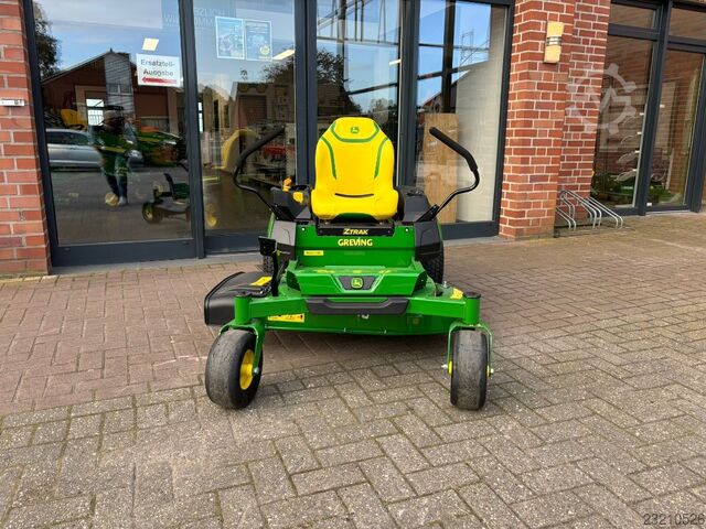John Deere Z320M Nullwendekreismäher John Deere Z320M Nullwendekreismäher