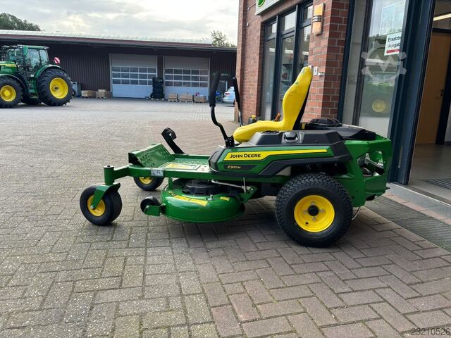 John Deere Z320M Nullwendekreismäher John Deere Z320M Nullwendekreismäher