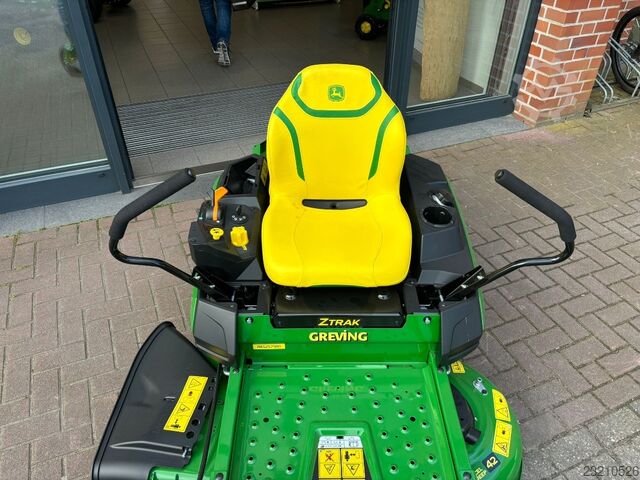 John Deere Z320M Nullwendekreismäher John Deere Z320M Nullwendekreismäher