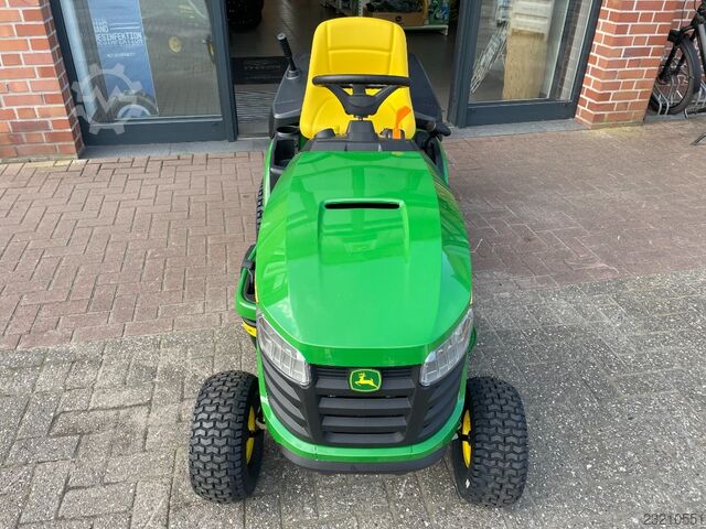 John Deere X147R John Deere X147R
