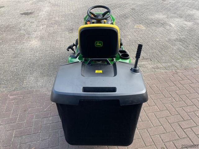 John Deere X147R John Deere X147R