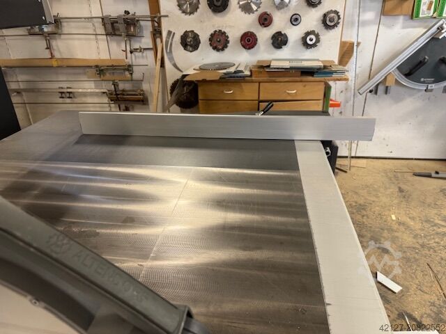 Formatkreissäge mit Vorritzer Altendorf F45 Pro Drive