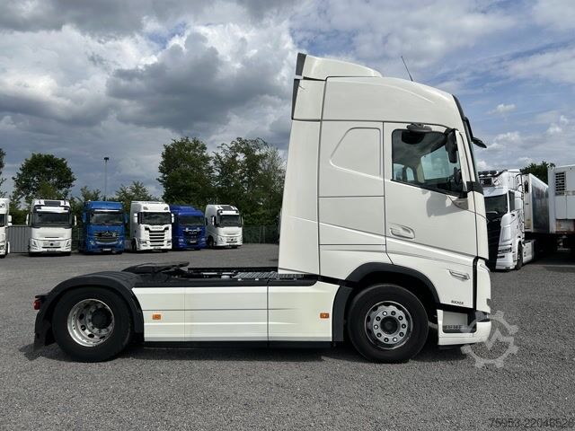 Standard tractor unit Volvo FH 460 4x2 Globetrotter Turbo Compound Standklima