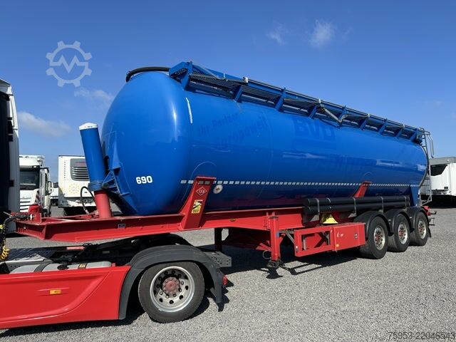 Silo semitrailer Feldbinder KIP 50.3 eigene Hydraulik